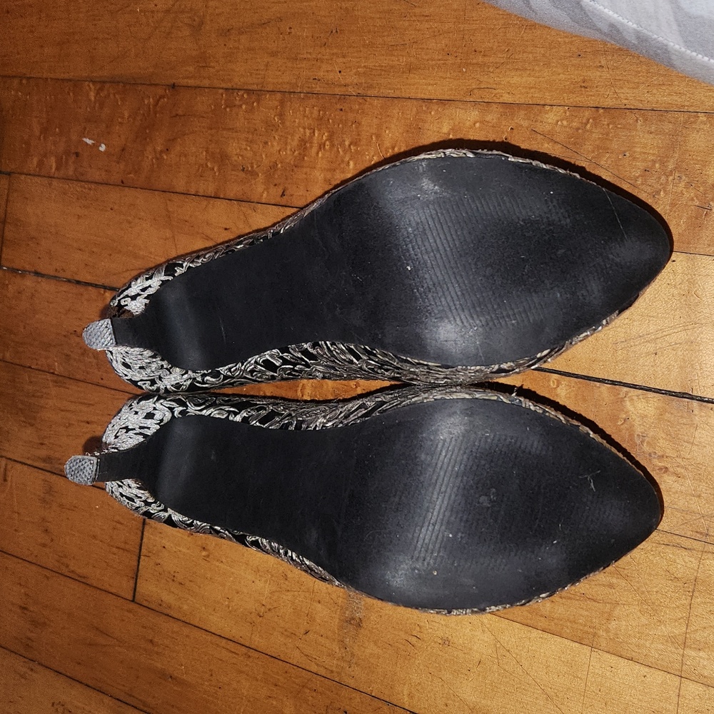 Platform Heels - Picture 4 of 5